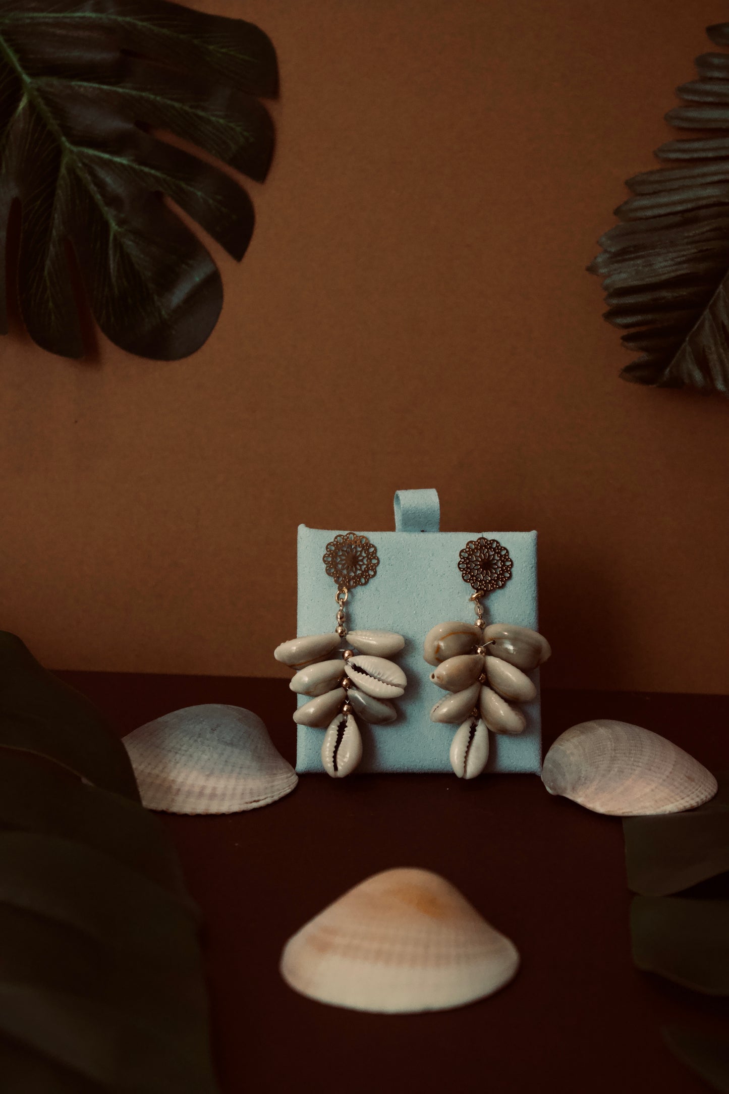 Boucle d’oreille coquillages mata mimi gris